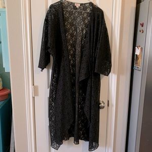 Black Lace Lularoe Sarah Duster Sz M